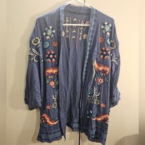 Curations M/L Womans Blue Embroidered Kimono